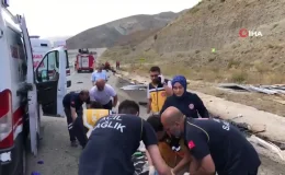 Erzincan’da tır ile otomobil çarpıştı: 4 ölü, 2 yaralı