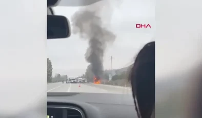 ERZİNCAN’ın Refahiye ilçesinin teknecik köyü yakınlarında iki otomobili kafaya kaya çarpıştı; yaralılar var