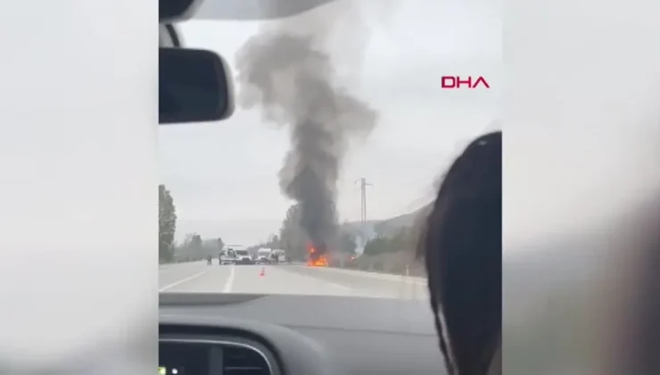 ERZİNCAN’ın Refahiye ilçesinin teknecik köyü yakınlarında iki otomobili kafaya kaya çarpıştı; yaralılar var